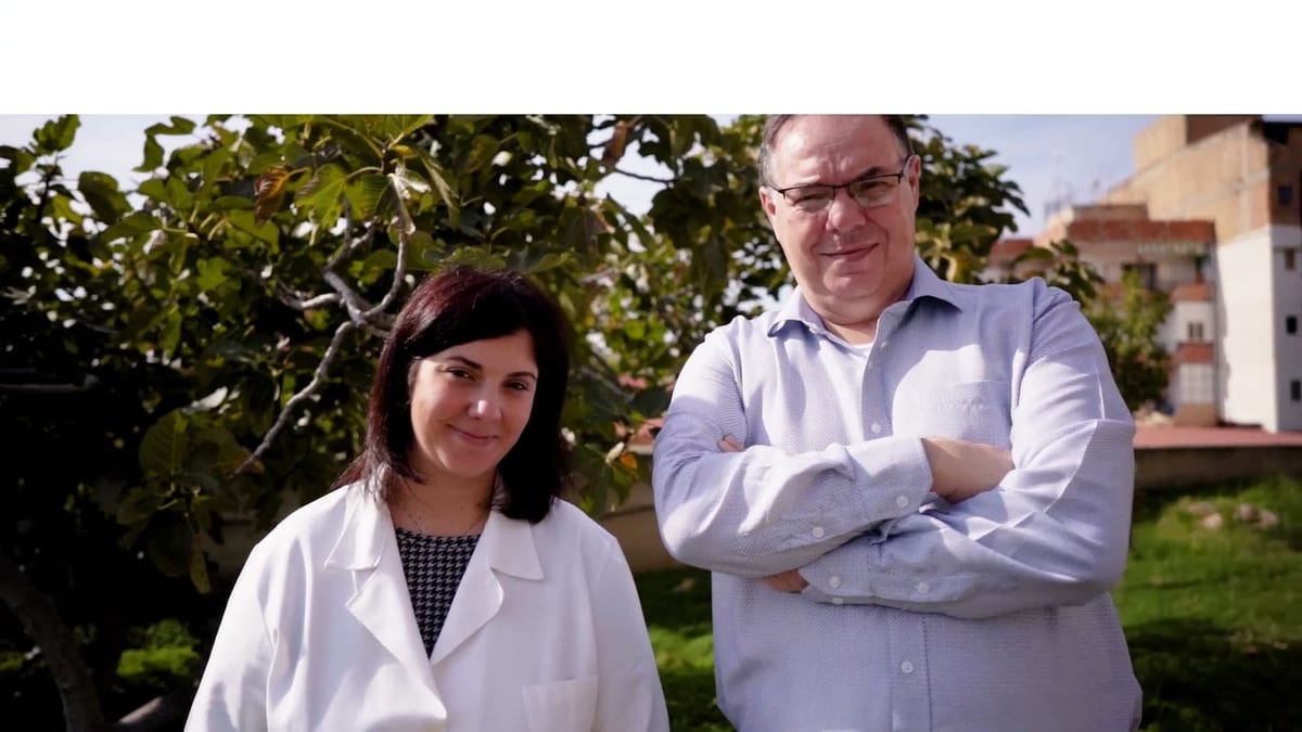 Le persone di Giò Profumi nel giardino a Reggio Calabria